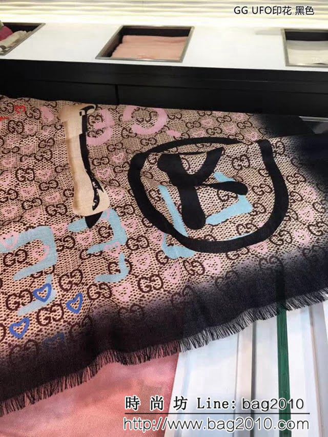 GUCCI古馳海外原版 logo花紋圖案羊絨長圍巾 LLWJ6938